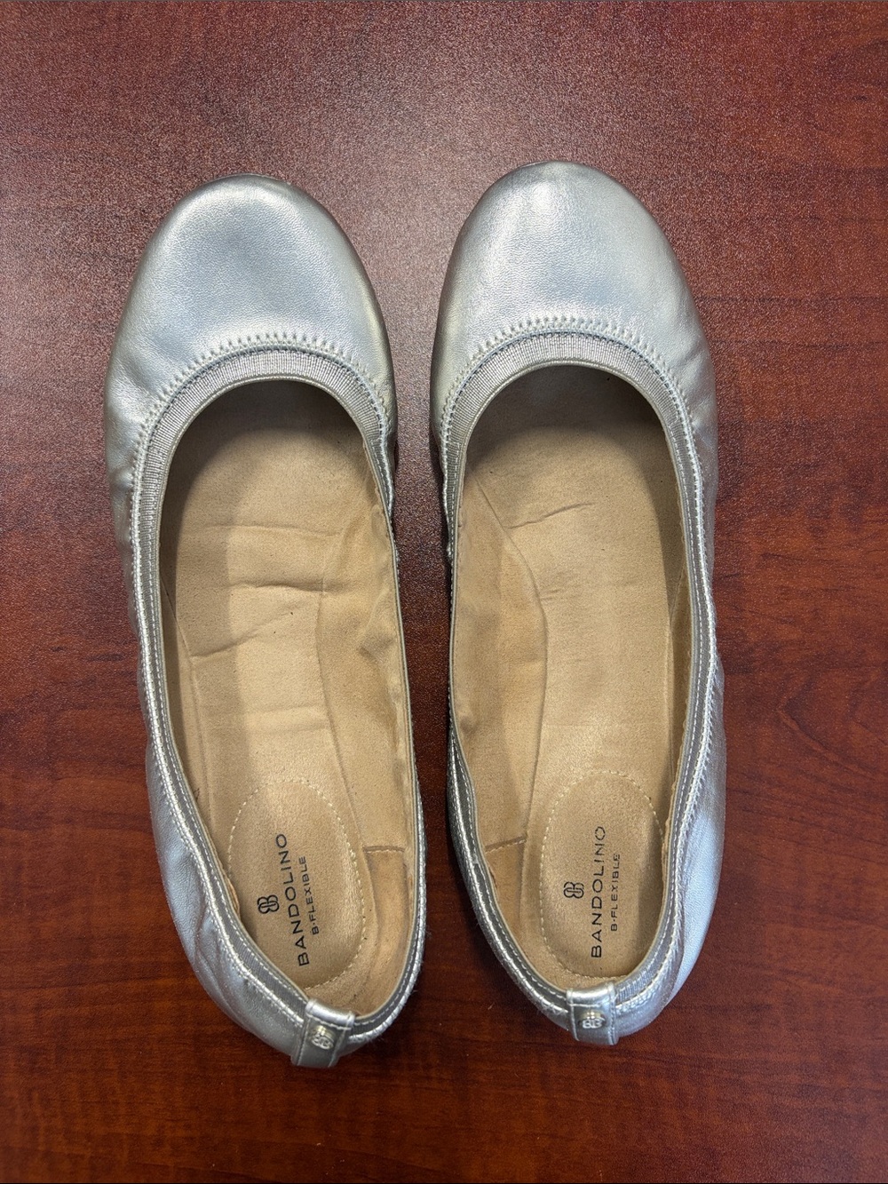 Bandolino Silver Metallic Ballet Flats